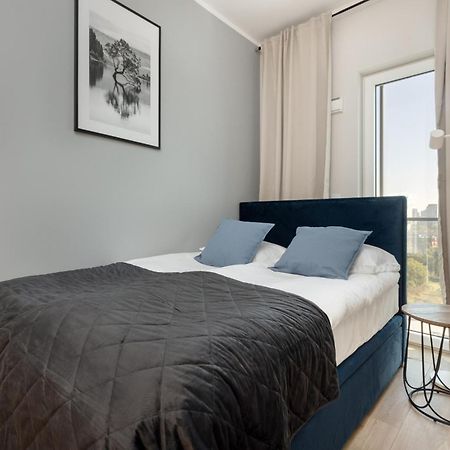 Business Center Apartments Warsaw Wola By Noclegi Renters מראה חיצוני תמונה