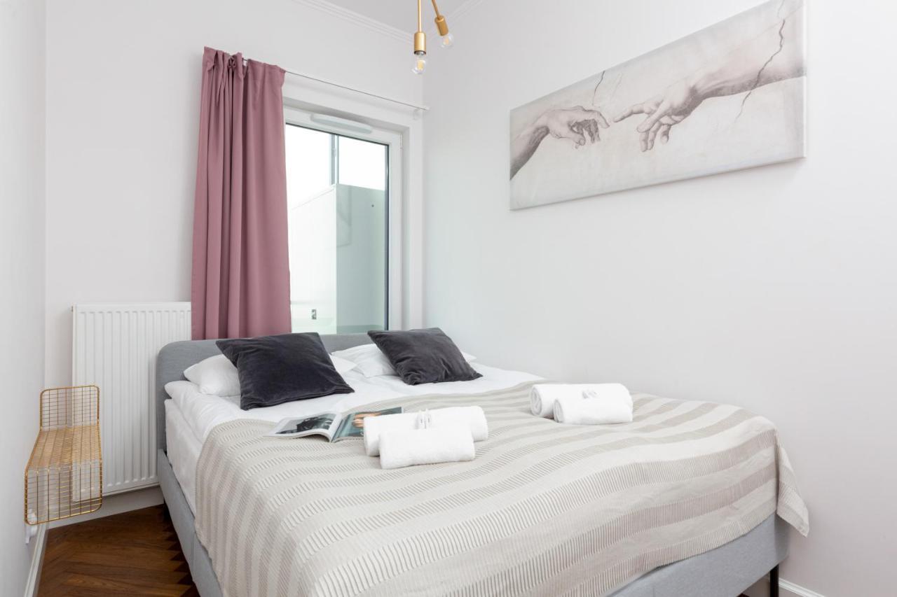 Business Center Apartments Warsaw Wola By Noclegi Renters מראה חיצוני תמונה
