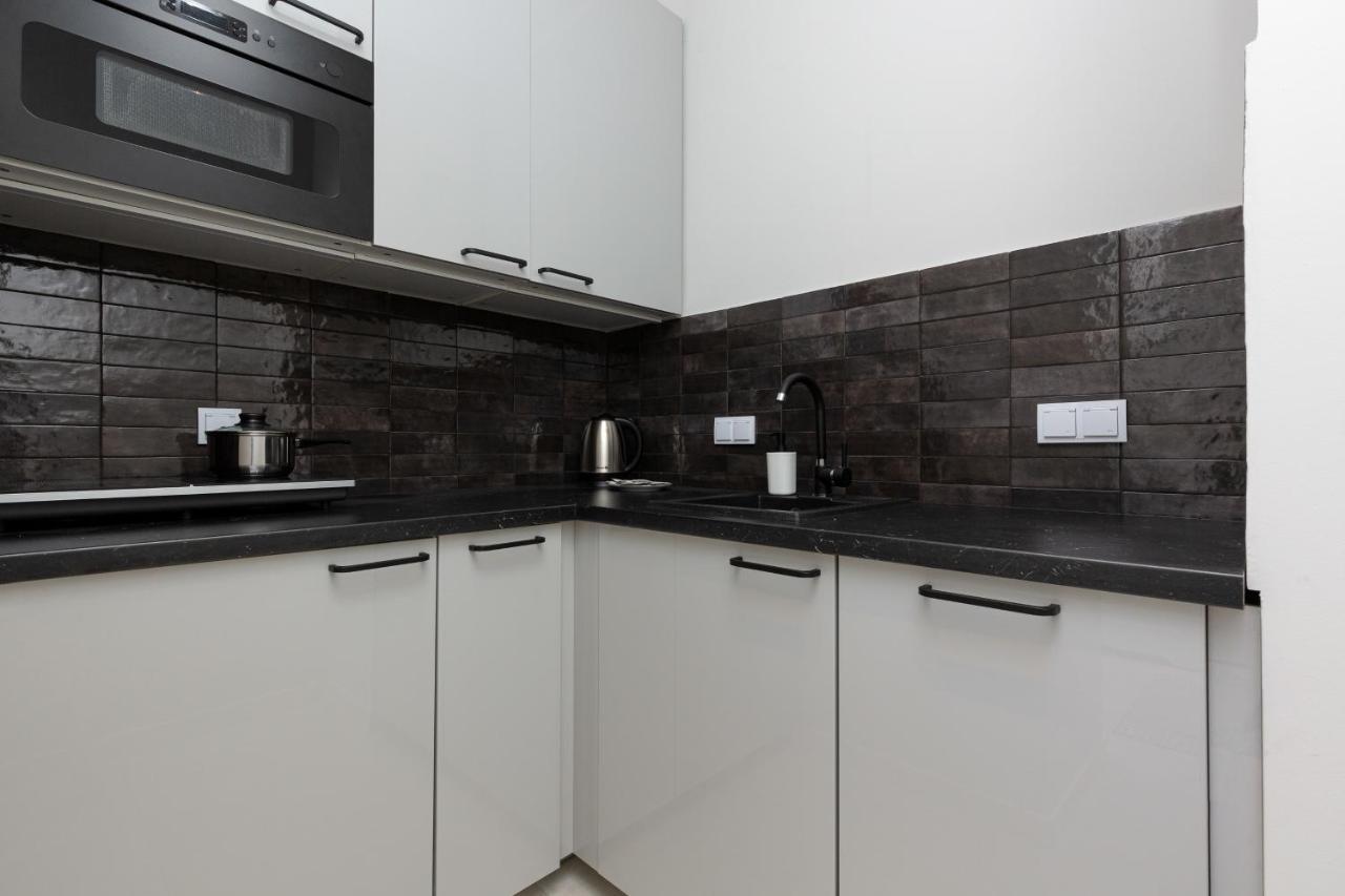 Business Center Apartments Warsaw Wola By Noclegi Renters מראה חיצוני תמונה