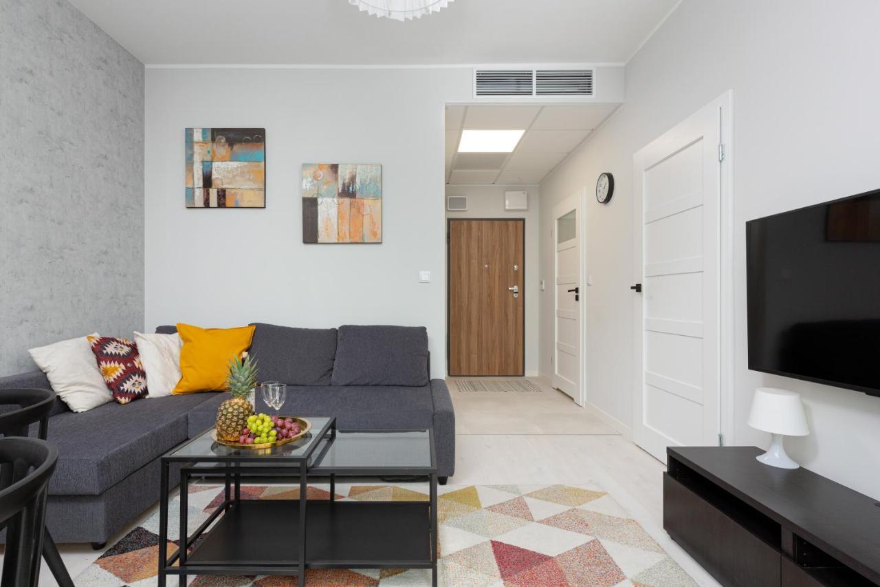 Business Center Apartments Warsaw Wola By Noclegi Renters מראה חיצוני תמונה