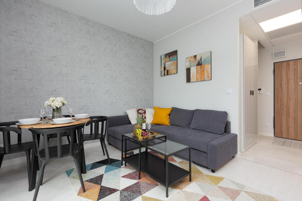 Business Center Apartments Warsaw Wola By Noclegi Renters מראה חיצוני תמונה