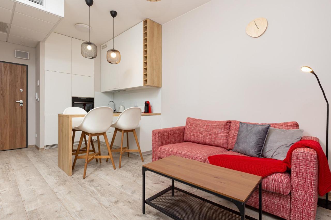 Business Center Apartments Warsaw Wola By Noclegi Renters מראה חיצוני תמונה